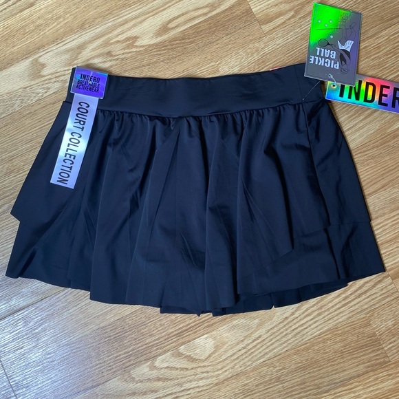 American Eagle Outfitters Pants - NWT!Pickle Ball skirt w-built in shorts Black size Medium